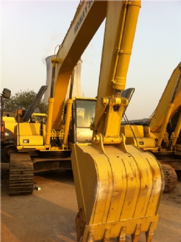 Used Komatsu PC220 Excavator