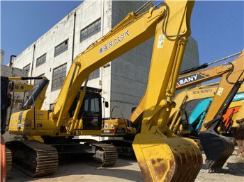 Komatsu PC220-8 Excavator