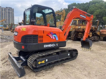 Used Doosan DH60 Excavator