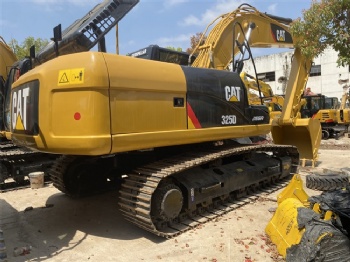 CAT 325D Excavator