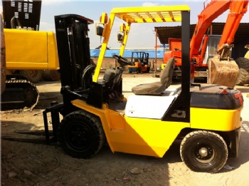 Used TCM FD30 Forklift