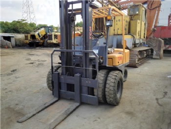 Used TCM FD50 Forklift