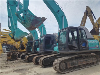 Used Kobelco SK200 Excavator