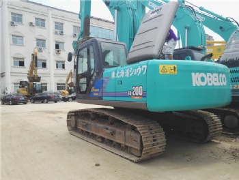 Used Kobelco SK200 Excavator