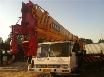 Used KATO NK500E Truck Crane