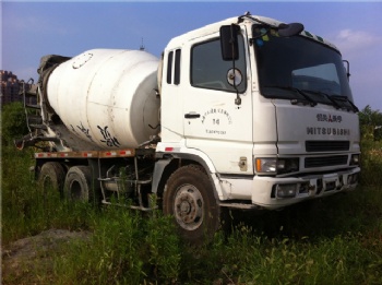 Used Mitsubishi concrete mixer