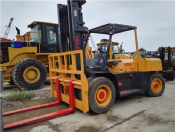 Used TCM FD100 Forklift