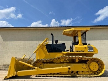 KOMATSU D65 Bulldozer