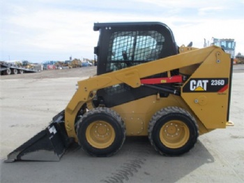 CAT 236D Skid Steer Loader