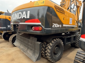 HYUNDAI 210W-9 Excavator