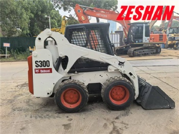 BOBCAT S300 Skid Steer Loader
