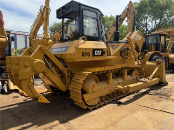 CAT D7G Bulldozer