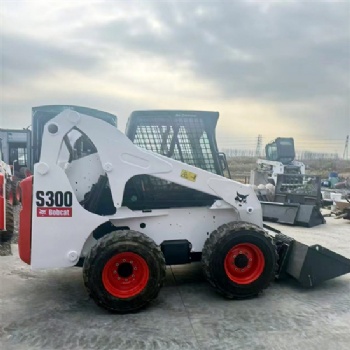 BOBCAT S300 Skid Steer Loader